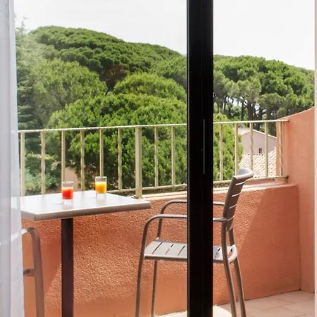 Hotel Les Jardins De